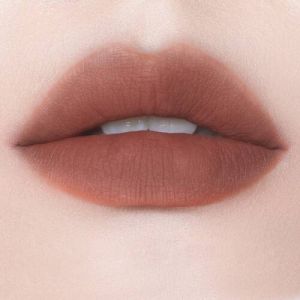INTO YOU SUPER MATTE LIP CHEEK MUD EM09