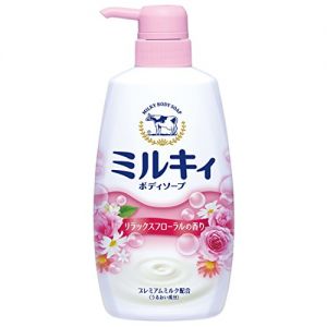 日本COW牛乳石碱共进社美肌MILKY沐浴乳 550ml 三款选