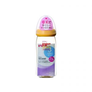 日本PIGEON贝亲母乳实感婴儿宽口径塑料奶瓶 240ml 配M号Y孔奶嘴