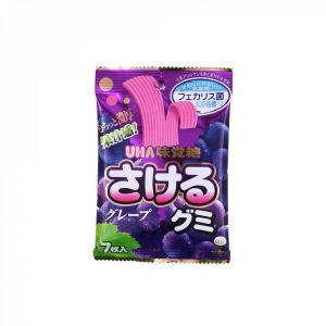 UHA Sakeru Gummy Muscat Red Grape Flavor 33g