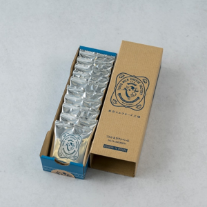 TOKYO MILK CHEESE FACTORY SEASALT & CAMEMBERT CHEESE BISCUITS